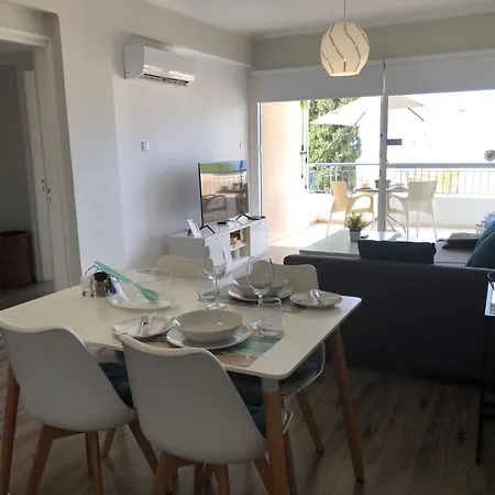 Kings Palace - Modern And Stylish 1 Bedroom Apartment Paphos