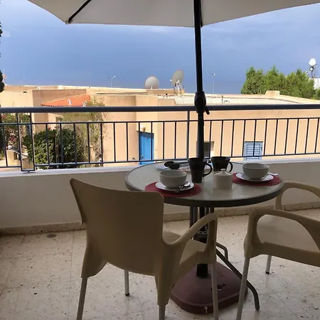 Kings Palace - Modern And Stylish 1 Bedroom Apartment