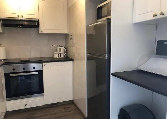 Kings Palace - Modern And Stylish 1 Bedroom Paphos