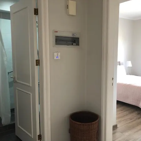 Kings Palace - Modern And Stylish 1 Bedroom *